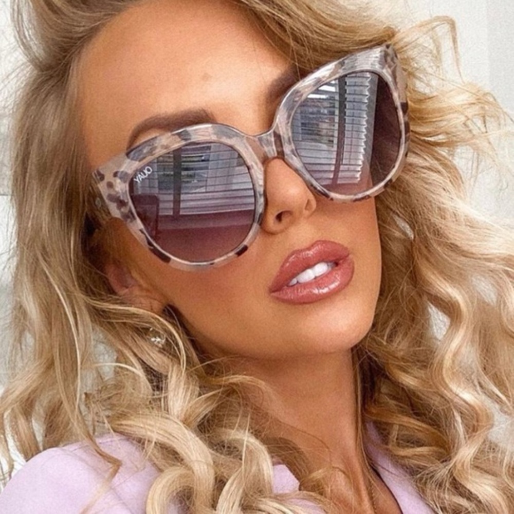 Quay limelight oversize sunglasses